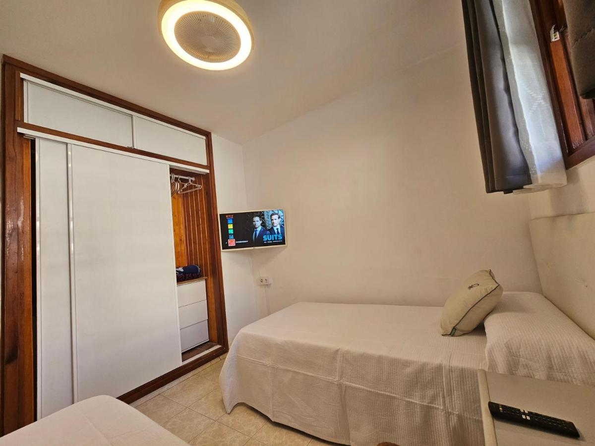 Fayser 108 Beachfront With Direct Pool Access From Terrace 아로나 외부 사진