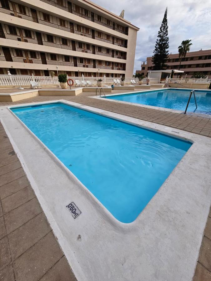 Fayser 108 Beachfront With Direct Pool Access From Terrace 아로나 외부 사진